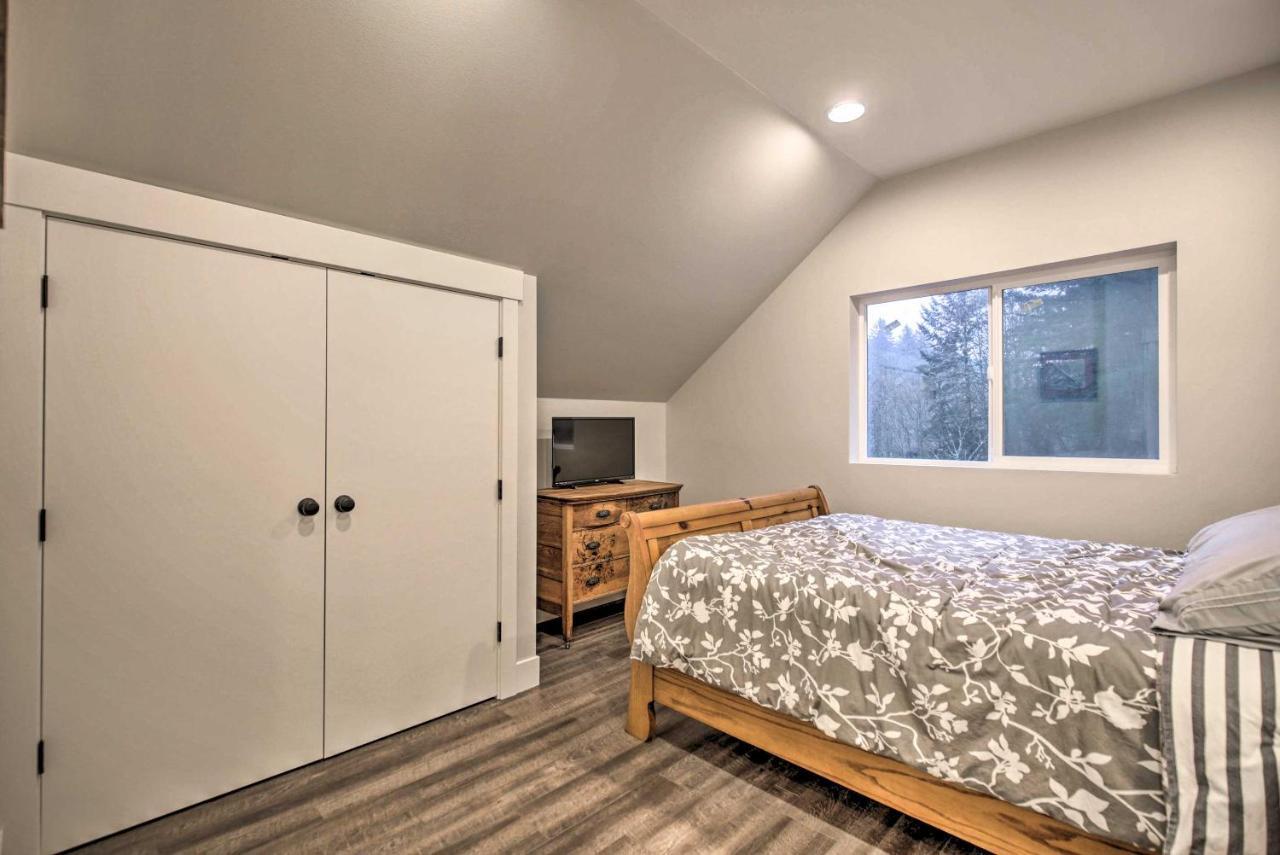 Chic Farmhouse With Creek In Heart Of Wine Country! ميكمينفيل المظهر الخارجي الصورة